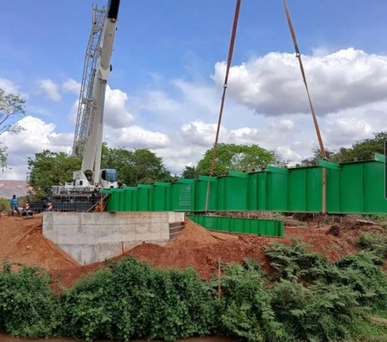 CRISTINO CASTRO/PI: PREFEITURA AVANÇA NAS OBRAS DA PONTE SOBRE O RIO GURGUÉIA