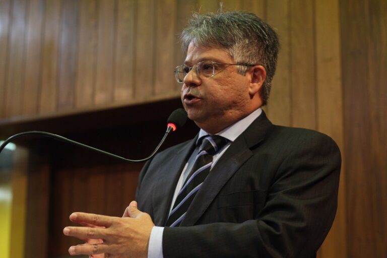 DEPUTADO GUSTAVO NEIVA DIZ QUE GRACINHA MÃO SANTA É UM NOME FORTE PARA A DISPUTA DO GOVERNO EM 2026