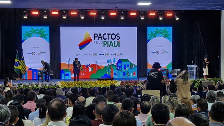 PACTOS PELO PIAUÍ: O EVENTO REUNIU PREFEITOS E PREFEITAS ELEITOS DE TODO O ESTADO
