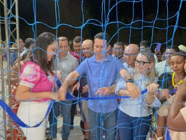 CAXINGÓ/PI: PREFEITURA ENTREGA QUADRA, ACADEMIA E PRAÇA AO POVOADO SERAFIM