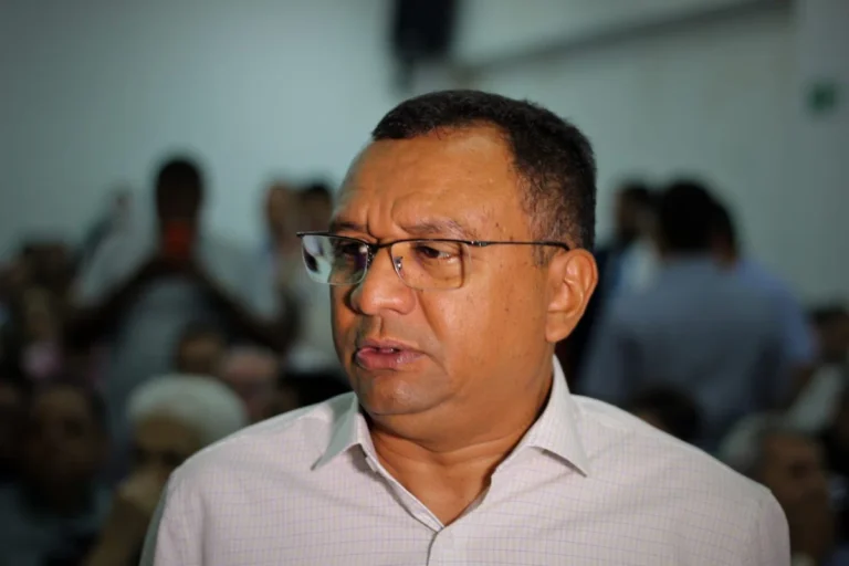ELIZEU MARTINS/PI: PREFEITURA É ACUSADA DE SUPERFATURAR CONTRATAÇÃO DE BANDA PARA EVENTO
