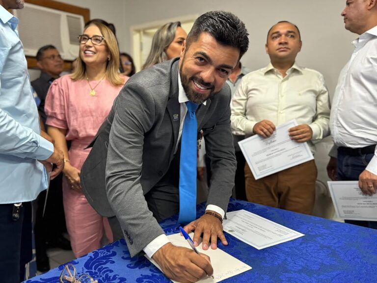 GUADALUPE/PI: JUSTIÇA ELEITORAL REALIZA DIPLOMAÇÃO DE JESSE JAMES E VEREADORES