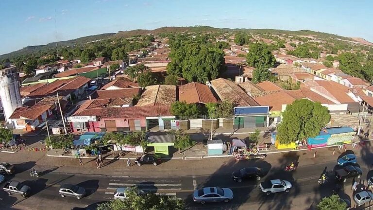 DEMERVAL LOBÃO/PI: HOMEM É MORTO A FACADAS DEPOIS DE SER PERSEGUIDO