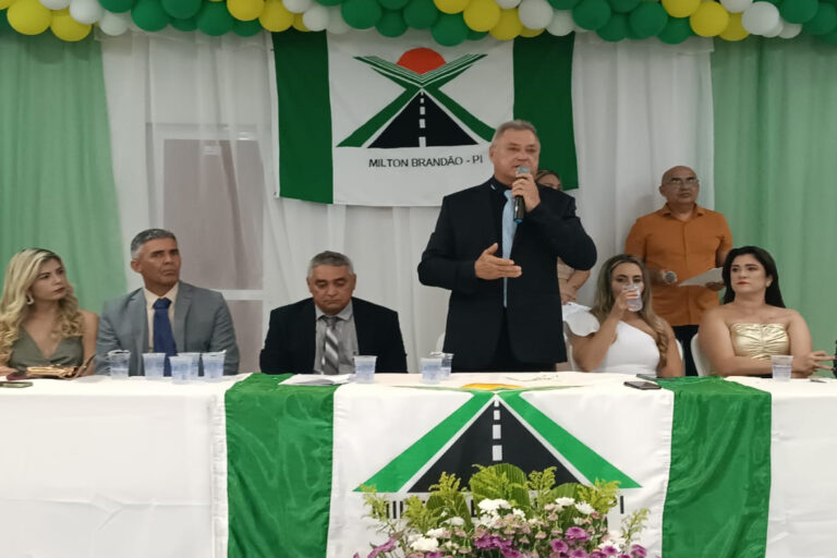 MILTON BRANDÃO/PI: PREFEITO EVANGELISTA RESENDE TOMA POSSE PARA O QUINTO MANDATO