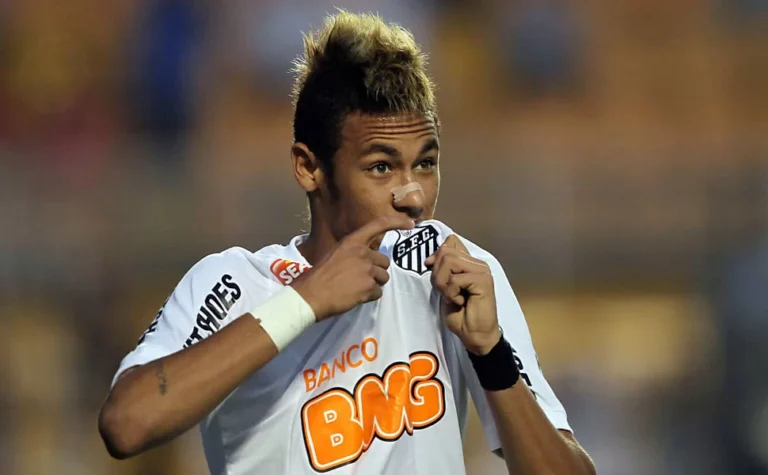NEYMAR PODE VOLTAR AO SANTOS