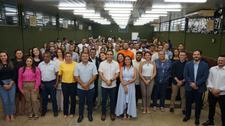URUÇUÍ/PI: PREFEITO DR. GILBERTO JÚNIOR DÁ POSSE A NOVOS SERVIDORES PÚBLICOS