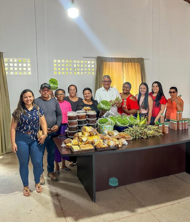 MANOEL EMÍDIO/PI: PREFEITURA APOIA AGRICULTURA FAMILIAR COM DISTRIBUIÇÃO DE PRODUTOS FRESCOS