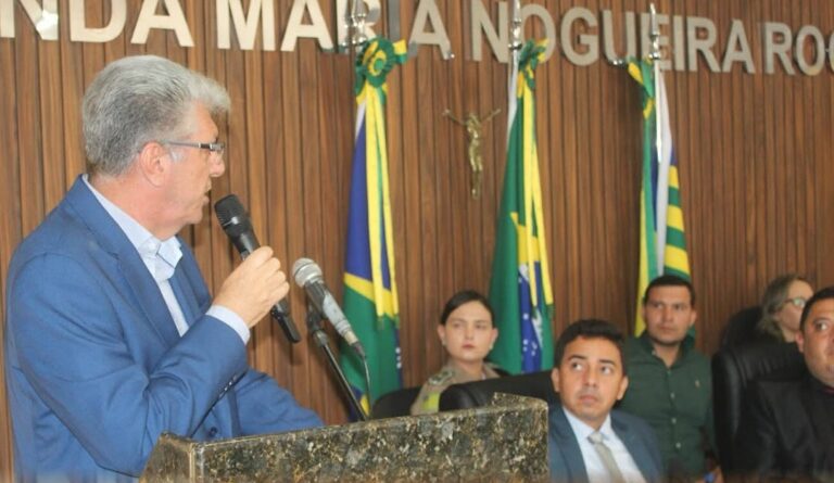 CORRENTE/PI: PREFEITO FILEMON PARANAGUÁ PARTICIPA DA ABERTURA DA SESSÃO LEGISLATIVA NA CÂMARA MUNICIPAL