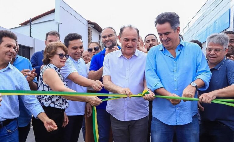 FLORIANO/PI: SENADOR CIRO NOGUEIRA PARTICIPA DE INAUGURAÇÃO DE PAVIMENTAÇÃO ASFÁLTICA