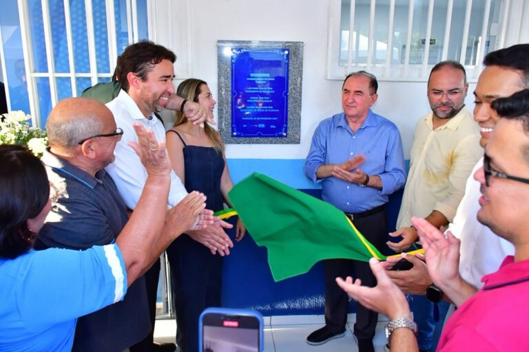 FLORIANO/PI: PREFEITO ANTÔNIO REIS ENTREGA CENTRO DE REFERÊNCIA EM HANSENÍASE E TUBERCULOSE E NOVA UBS