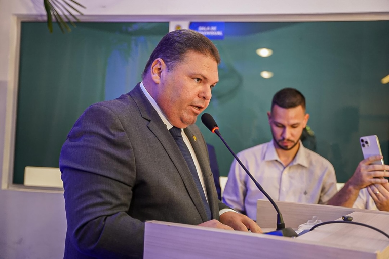 SÃO JOSÉ/PI: PREFEITO ADMAELTON BEZERRA REPUDIA OPERAÇÃO DA PRF DURANTE MISSA EM HOMENAGEM AO PADROEIRO DA CIDADE