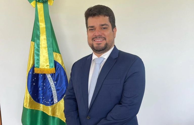 CAMPO MAIOR/PI: DEPUTADO DOGIM FÉLIX SERÁ CONDECORADO COM A ORDEM ESTADUAL DO MÉRITO RENASCENÇA