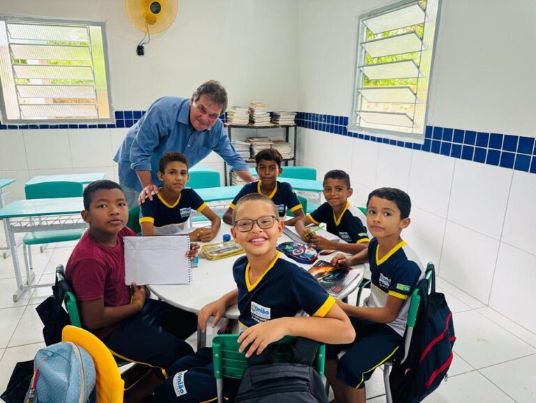 UNIÃO/PI: PREFEITO GUSTAVO MEDEIROS ENTREGA MELHORIAS EM DUAS ESCOLAS DA ZONA RURAL
