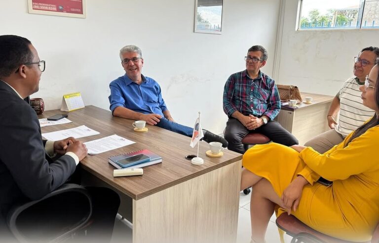 CORRENTE/PI: PREFEITO FILEMON PARANAGUÁ INICIA PREPARATIVOS PARA AGRO FEIRA E DISCUTE PARCERIAS