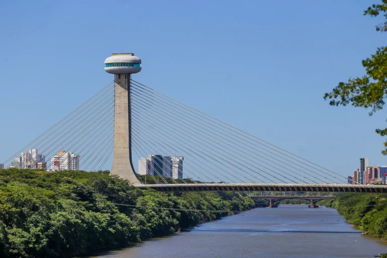 TERESINA/PI: MIRANTE DA PONTE ESTAIADA FECHADO HÁ SEIS MESES, PREFEITURA DE TERESINA FALA SOBRE REABERTURA DO PONTO TURÍSTICO