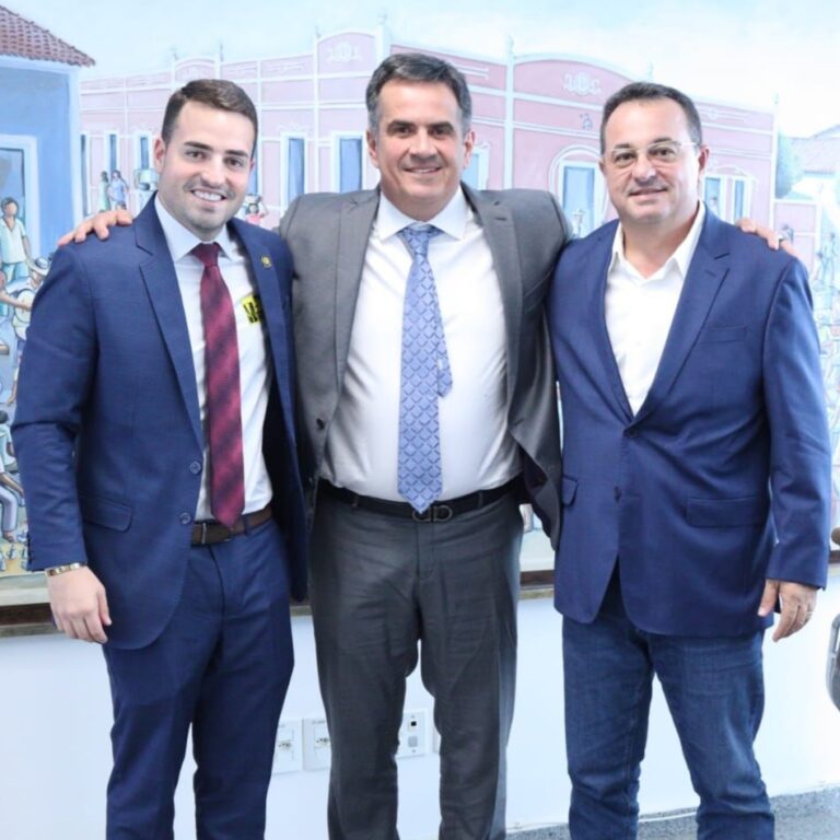 BRASÍLIA/DF: SENADOR CIRO NOGUEIRA RECEBE PREFEITOS E LIDERANÇAS PARA DISCUTIR DEMANDAS MUNICIPAIS