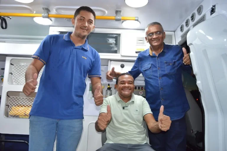 AMARANTE/PI: PREFEITURA ENTREGA NOVA AMBULÂNCIA DO SAMU PARA REFORÇAR ATENDIMENTO DE URGÊNCIA