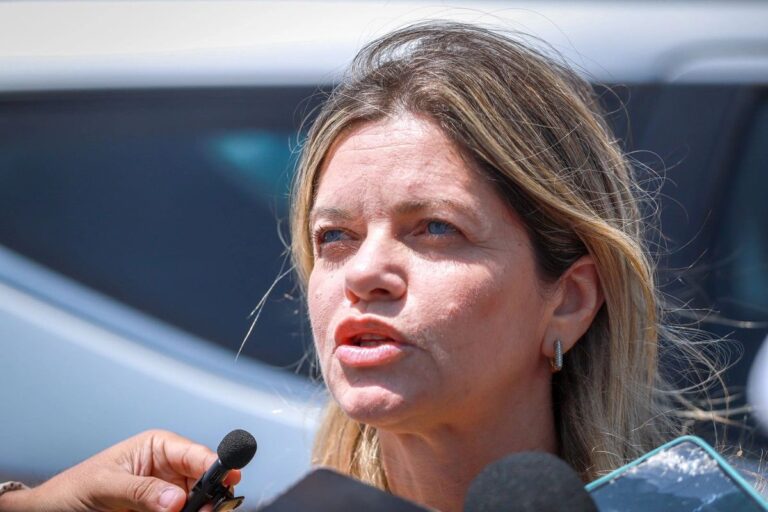 PARNAÍBA/PI: DEPUTADA GRACINHA PERDOA O “NOVO JUDAS” APÓS EXONERAÇÃO DE MÃO SANTA
