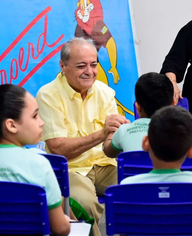 TERESINA/PI: PREFEITO SILVIO MENDES ACOMPANHA O INÍCIO DO PROERD NA ESCOLA MUNICIPAL AMBIENTAL 15 DE OUTUBRO FIRMINO FILHO