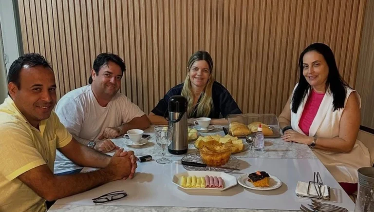 DEPUTADA GRACINHA MÃO SANTA SE REÚNE COM PRESIDENTE DO PL NO PIAUÍ