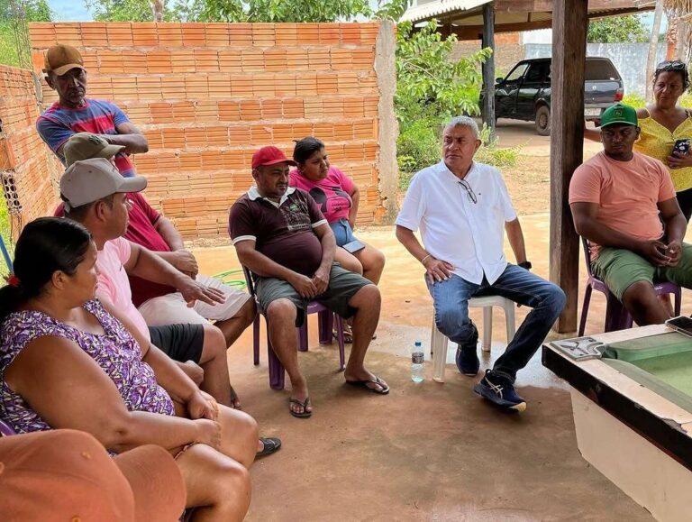 MANOEL EMÍDIO/PI: PREFEITO ORLANDO CRISPIM SE REÚNE COM POPULAÇÃO RURAL PARA DISCUTIR DEMANDAS LOCAIS