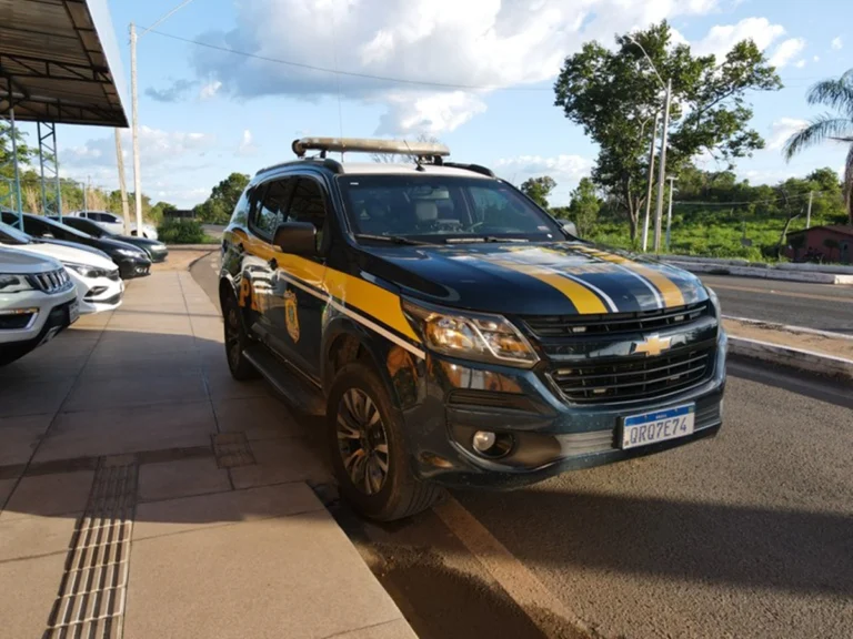 OEIRAS/PI: COLISÃO ENTRE MOTOCICLETAS NA BR-230 EM OEIRAS DEIXA UM MORTO E UM IDOSO GRAVEMENTE FERIDO