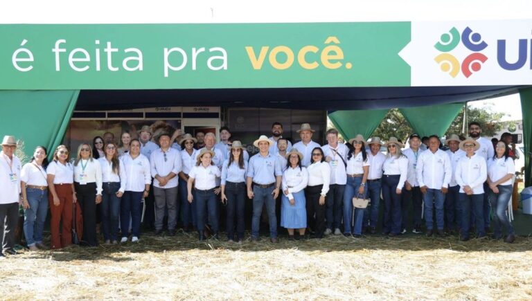 URUÇUÍ/PI: POPULAÇÃO DE URUÇUÍ RECEBE SERVIÇOS E APOIO AO AGRONEGÓCIO NA ABERTURA DA 16ª EXPOSOJA PROMOVIDA PELA PREFEITURA