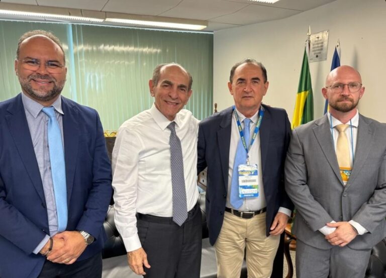 BRASÍLIA/DF: PREFEITO ANTONIO REIS PARTICIPA DA XXVI MARCHA A BRASÍLIA EM DEFESA DOS MUNICÍPIOS