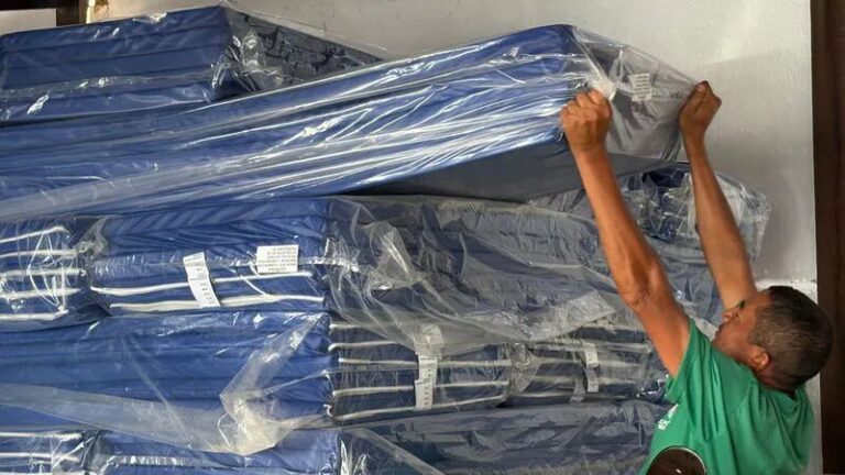 PICOS/PI: EDUCAÇÃO DE PICOS ENTREGA COLCHÕES PARA TURMAS DA EDUCAÇÃO INFANTIL EM TEMPO INTEGRAL