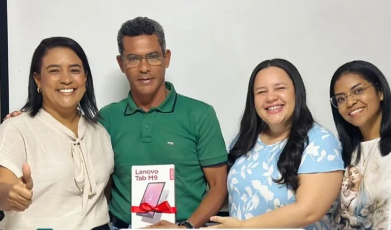 LAGOA DO PIAUÍ/PI: PROFISSIONAIS DA SAÚDE E DO PROGRAMA CRIANÇA FELIZ RECEBEM TABLETS