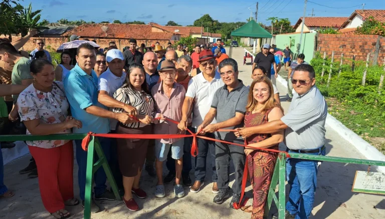 SÃO JOÃO DO ARRAIAL/PI: POPULAÇÃO DE SÃO JOÃO DO ARRAIAL É BENEFICIADA COM MAIS DE 2.800 METROS DE CALÇAMENTO