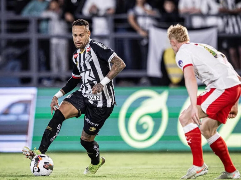 NEYMAR TEM RETORNO DISCRETO AO TIME DO SANTOS EM DERROTA POR 3 A 1 PARA O RB LEIPZIG