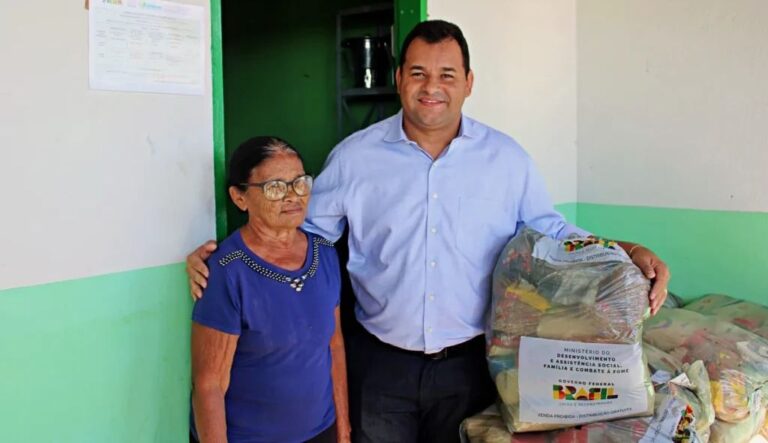 GEMINIANO/PI: MUNICÍPIO LEVA CESTAS BÁSICAS A COMUNIDADES ATINGIDAS PELA ESTIAGEM
