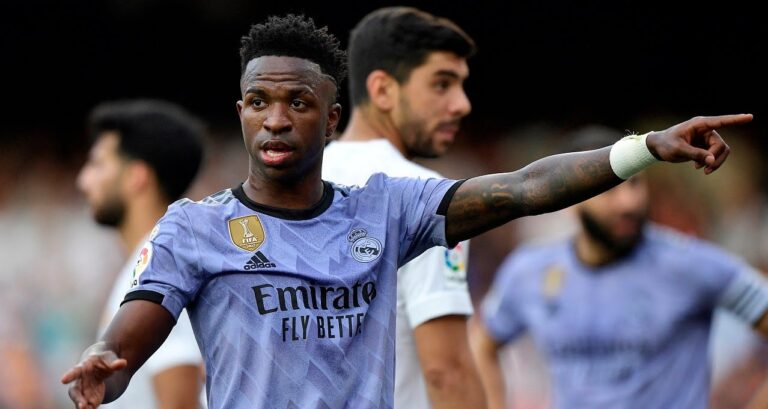 Vinícius Jr. durante partida do Real Madrid contra o Valencia pelo Campeonato Espanhol21/05/2023 REUTERS/Pablo Morano