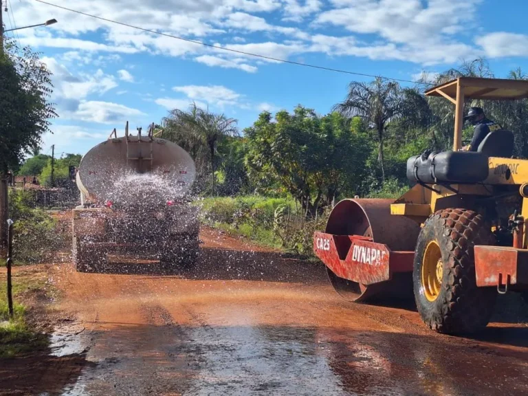BARRAS/PI: PREFEITURA DE BARRAS AVANÇA NA RECUPERAÇÃO DE ESTRADAS VICINAIS NA ZONA DA MATA