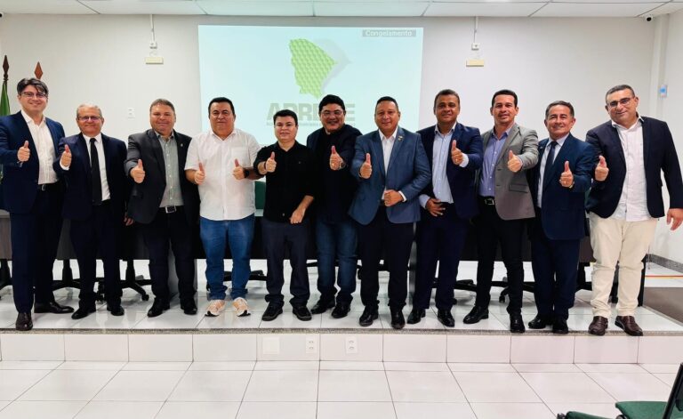 PREFEITOS PIAUIENSES SE REÚNEM NO CEARÁ EM APOIO À PEC 12/22