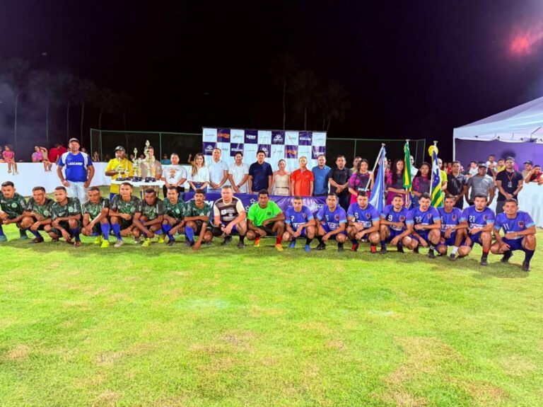 MIGUEL ALVES/PI: COMUNIDADE TETÉUS GANHA CAMPO DE FUTEBOL