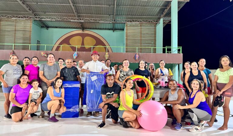 SÃO JOÃO DO ARRAIAL/PI:PREFEITURA INVESTE EM EQUIPAMENTOS PARA ATIVIDADE FÍSICA