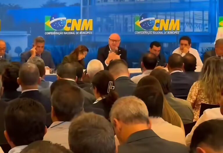 BRASÍLIA/DF: GESTORES MUNICIPAIS COBRAM MAIS RECURSOS EM MOBILIZAÇÃO