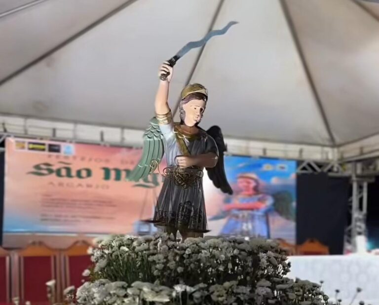 MIGUEL ALVES/PI: FESTEJOS DE SÃO MIGUEL ARCANJO ATRAI TURISTAS E AUTORIDADES POLÍTICAS