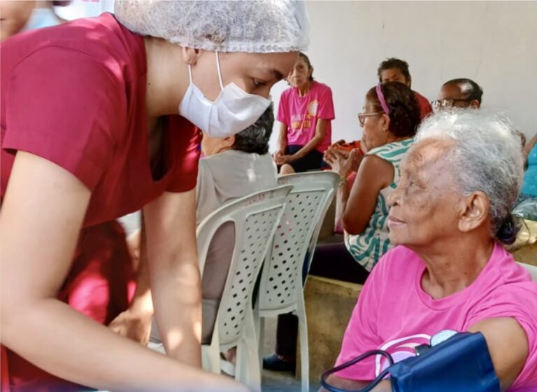 CAXIAS/MA: IDOSOS DO CENTRO DE CONVIVÊNCIA COHAB GANHAM DIA DE CUIDADOS A SAÚDE