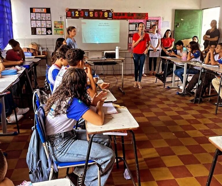 BARRAS/PI: AULÃO PREPARA ALUNOS PARA O ENEM 2025