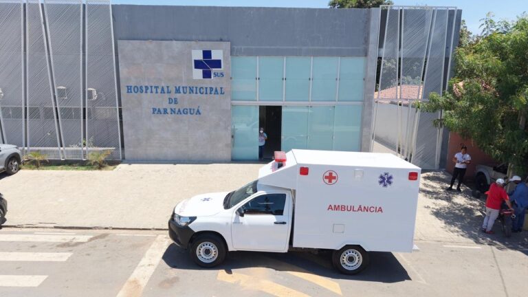 PARNAGUÁ/PI: NOVA AMBULÂNCIA VAI AGILIZAR TRANSFERÊNCIA DE PACIENTES ENTRE UNIDADES DE SAÚDE