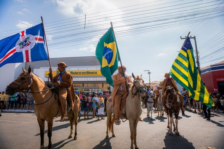 BARRAS/PI: FESTEJOS COM CELEBRAÇÃO AO DIA DO VAQUEIRO