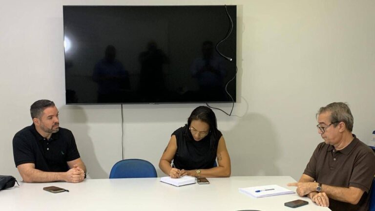 TERESINA/PI: PREFEITURA DECIDE ROMPER CONTRATO COM EMPRESA APÓS PROBLEMAS NA COLETA DE LIXO