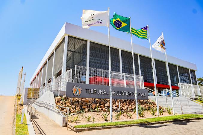 TERESINA/PI: TERCEIRIZADO DO TJ-PI É PRESO SUSPEITO DE FURTAR ARMAS E REPASSÁ-LAS A FACÇÃO CRIMINOSA