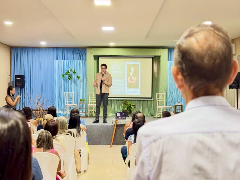 PALESTRA DE DR. CARLOS PORTELA ABRE JORNADA PEDAGÓGICA 2026 EM ANTÔNIO ALMEIDA