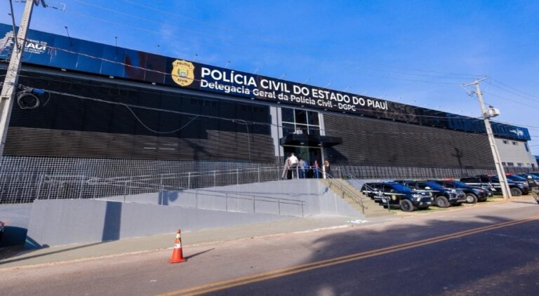 SERVIDORA É ENCONTRADA DESACORDADA NA DELEGACIA-GERAL E POLÍCIA SUSPEITA DE ESTUPRO