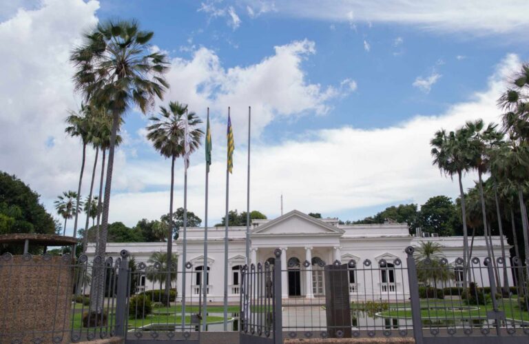 GOVERNO DO PIAUÍ E PREFEITURA DE TERESINA PASSAM POR MUDANÇAS ESTRATÉGICAS RUMO ÀS ELEIÇÕES DE 2026