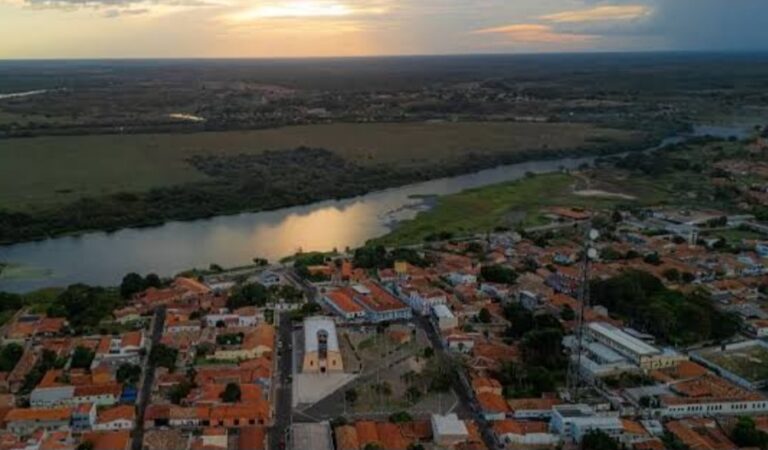 A PREFEITURA DE BARRAS/PI DEU INÍCIO À REGULARIZAÇÃO FUNDIÁRIA DE IMÓVEIS URBANOS